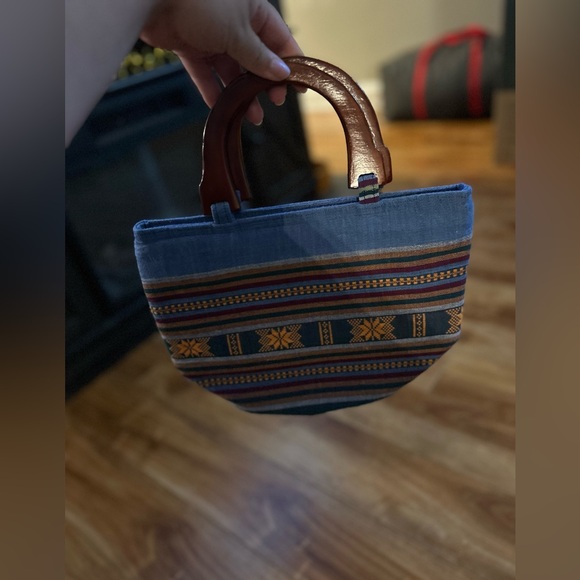 Halys Handwoven stripped abstract pattern mini Handbag - Picture 3 of 10